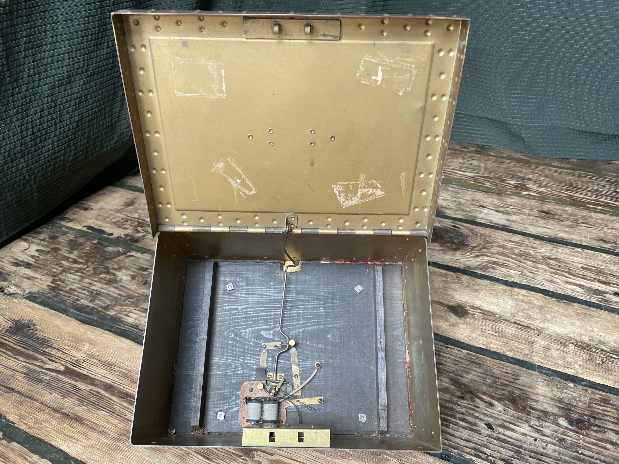 Cash Box true bottom